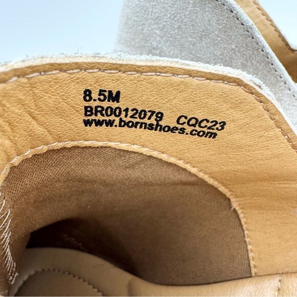 Born Kerri Suede Dip Side Back Zip Bootie Cream Tan Size 8.5 Boho Western Office - Picture 10 of 12